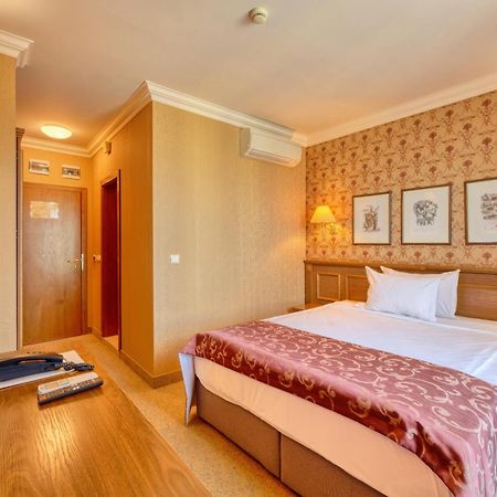 Hotel Club Central ヒサリャ エクステリア 写真