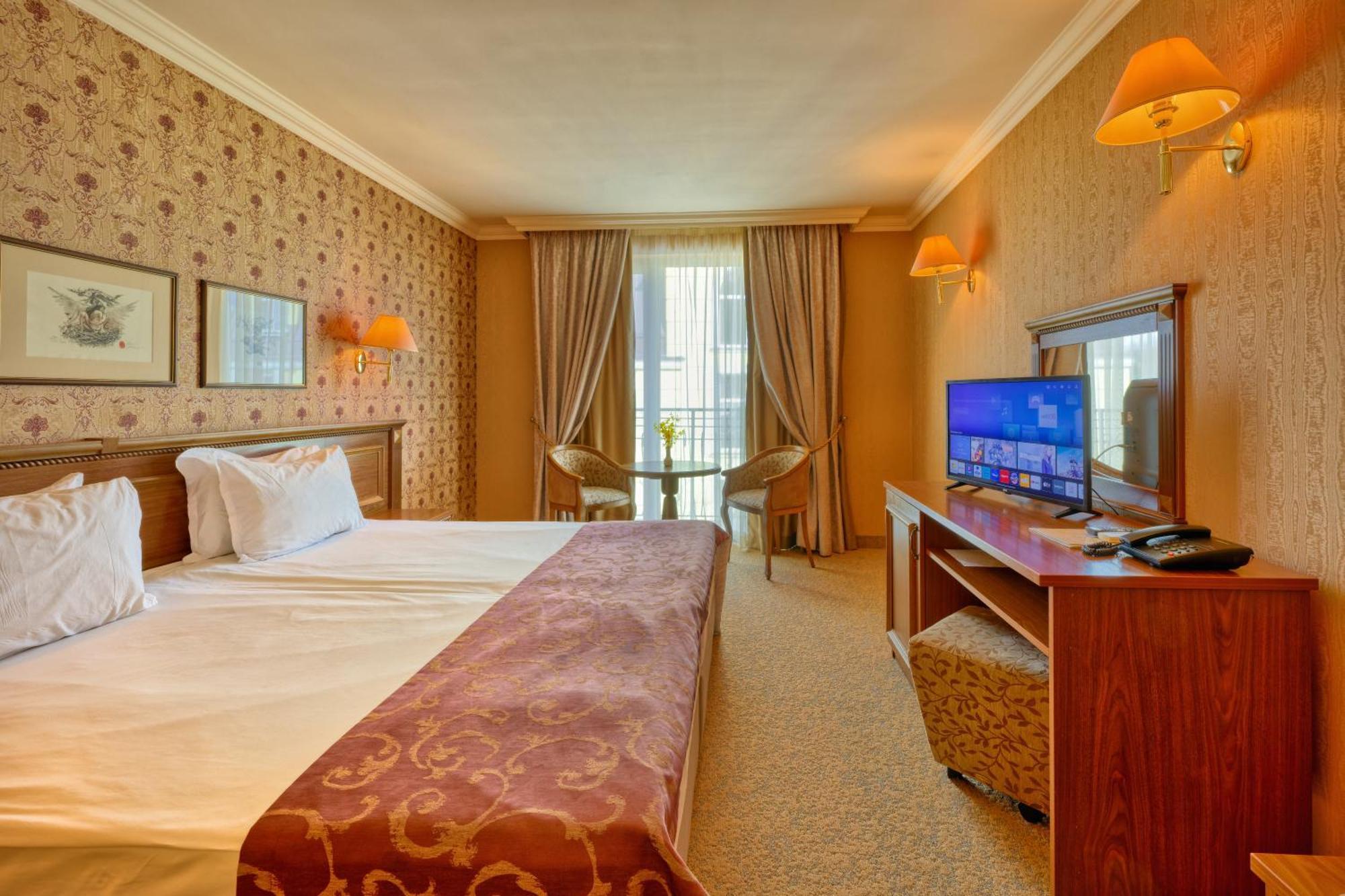 Hotel Club Central ヒサリャ エクステリア 写真
