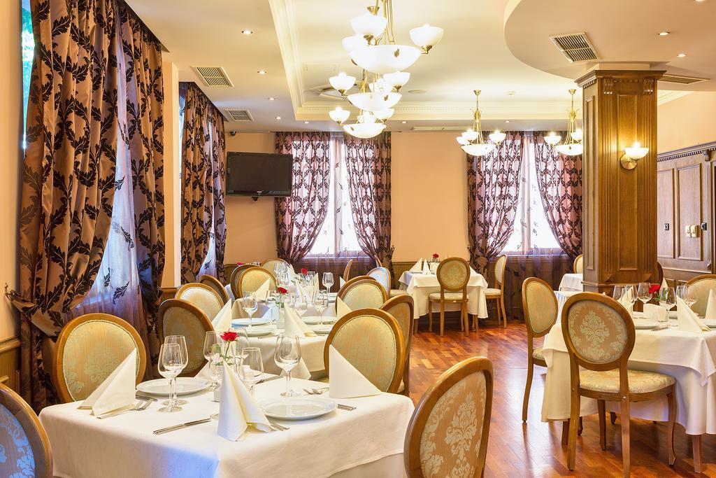 Hotel Club Central ヒサリャ エクステリア 写真