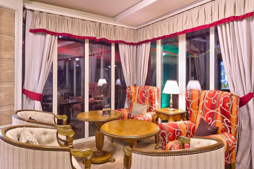Hotel Club Central ヒサリャ エクステリア 写真