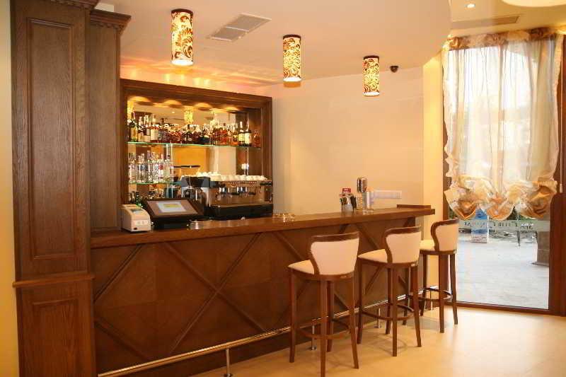 Hotel Club Central ヒサリャ エクステリア 写真