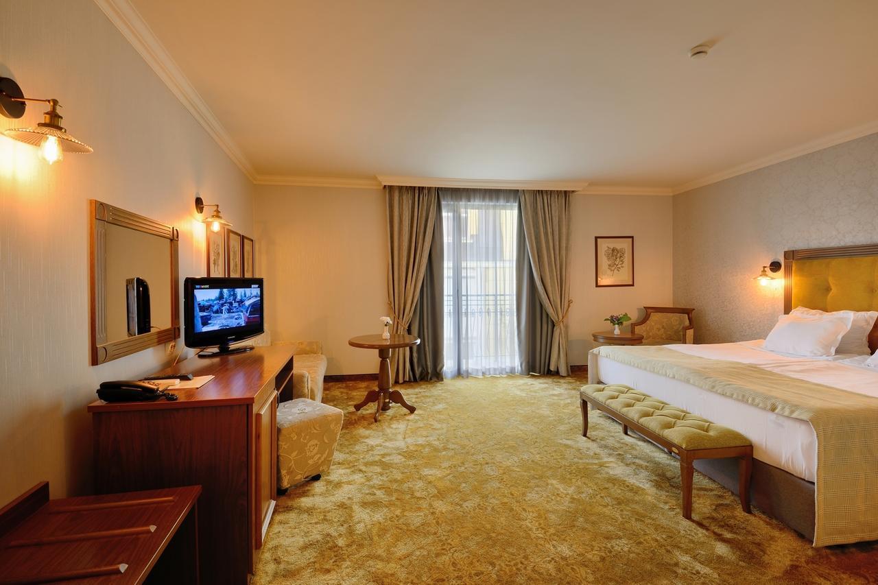 Hotel Club Central ヒサリャ エクステリア 写真